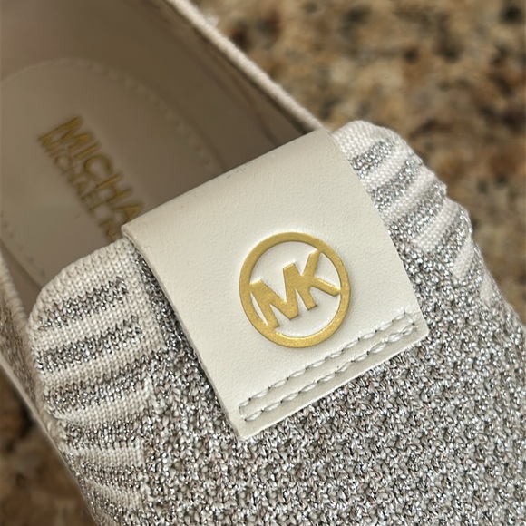 New Michael Kors Juno slip on sneaker (champagne) - Picture 13 of 14
